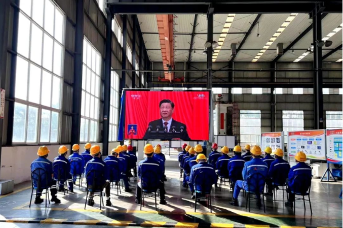 6686体育电气集团党员干部职工集中收听收看党的二十大开幕会-6686体育