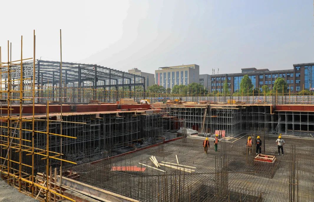 “绿色氢都”重点项目建设正酣，，，，，，郫都区加速推进氢能工业建圈强链