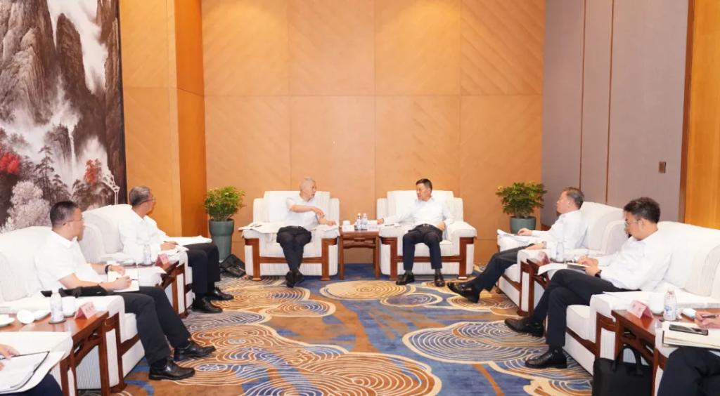 俞培根会见中国一重党委书记、董事长徐鹏-6686体育