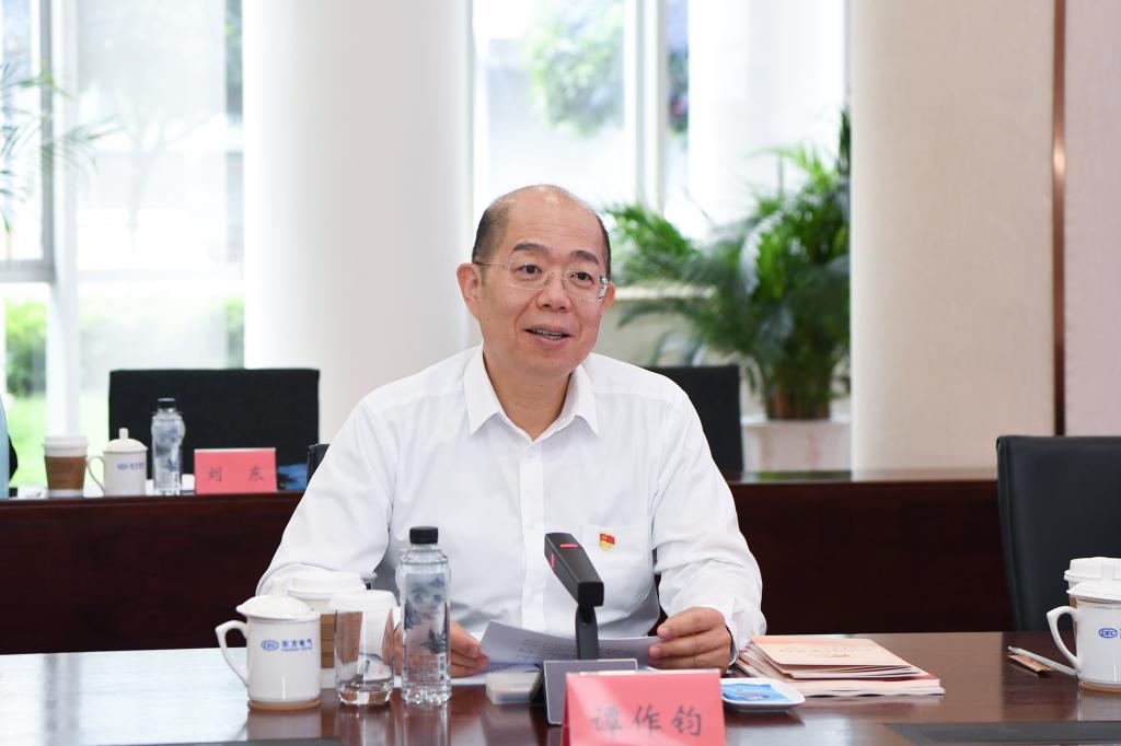国资委党委委员、副主任谭作钧到6686体育电气集团调研指导事情-6686体育