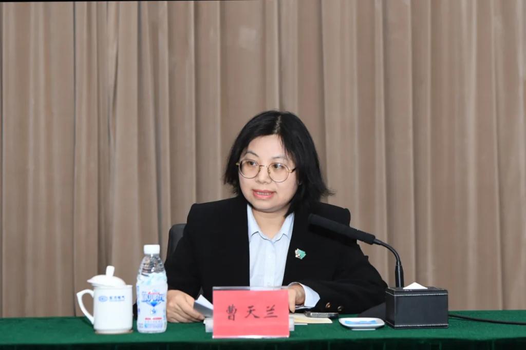 6686体育电气集团党组理论学习中心组第一时间转达学习习近平总书记主要讲话精神和天下两会精神-6686体育