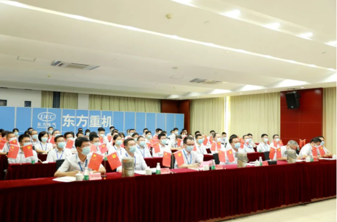 6686体育电气集团党员干部职工集中收听收看党的二十大开幕会-6686体育