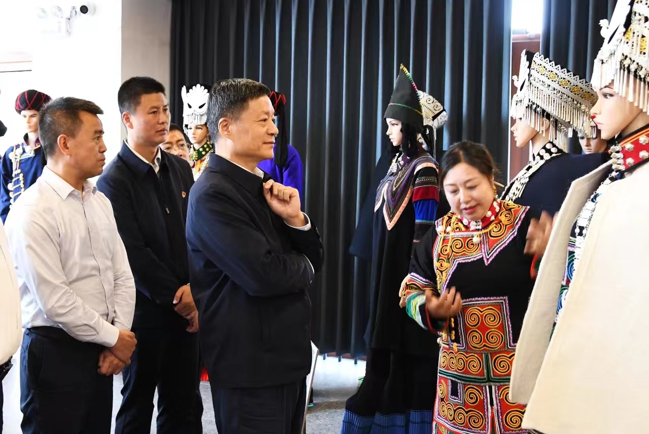 俞培根到昭觉县开展定点帮扶事情调研-6686体育