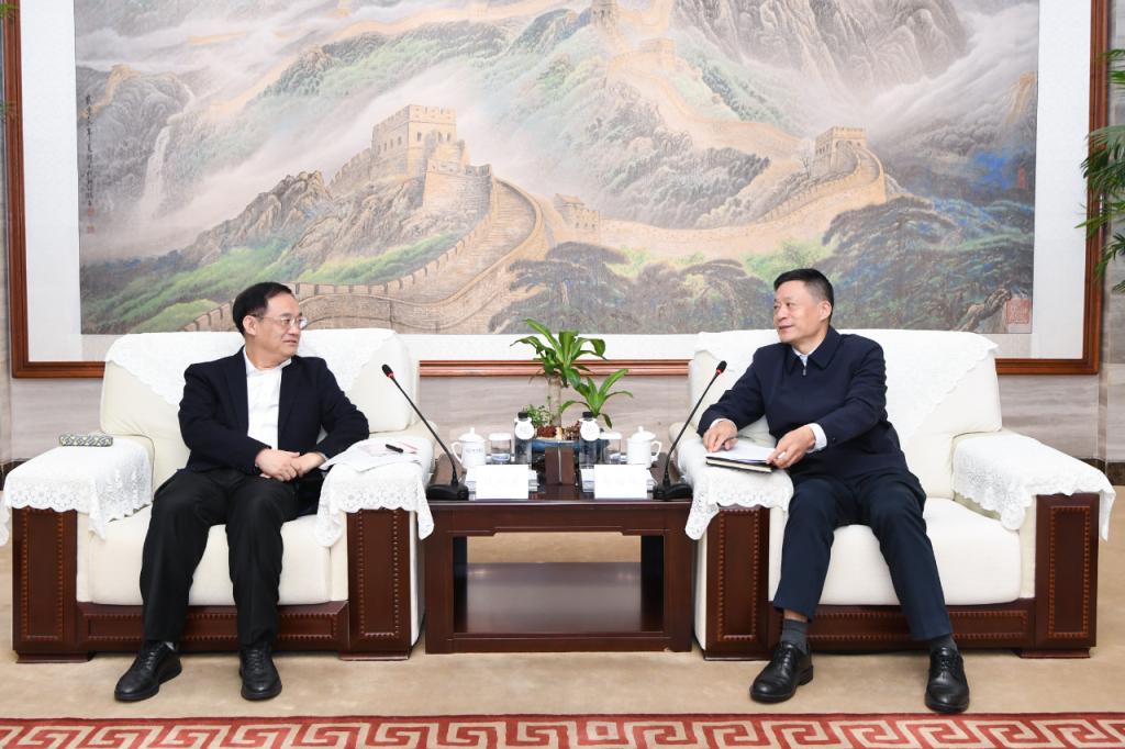 俞培根会见中国一重总司理、党委副书记段向东-6686体育