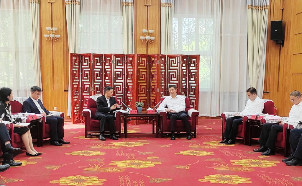 俞培根率队造访青海省委书记陈刚-6686体育