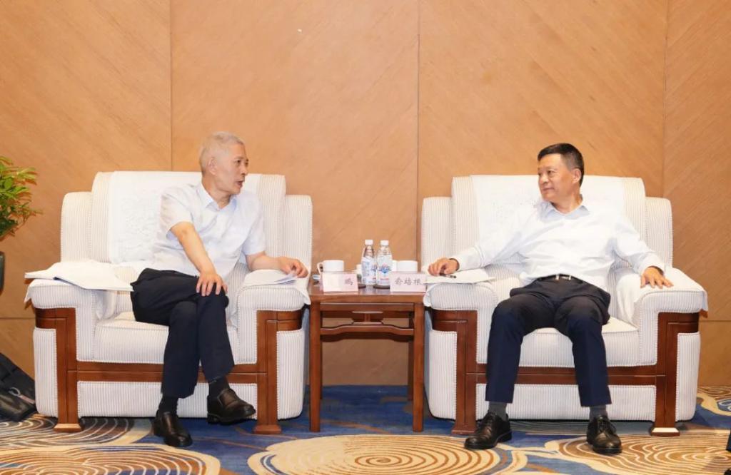 俞培根会见中国一重党委书记、董事长徐鹏-6686体育