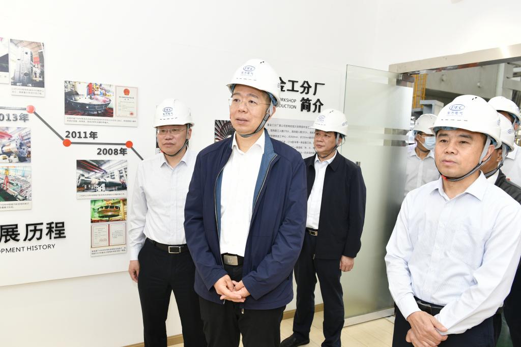 国资委党委委员、副主任谭作钧到6686体育电气集团调研指导事情-6686体育